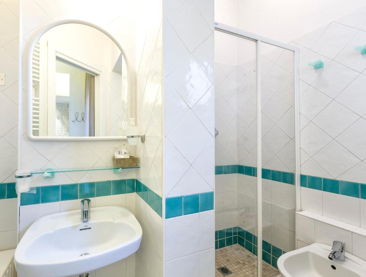 Hotel La Nidiola Riccione Bagian luar foto